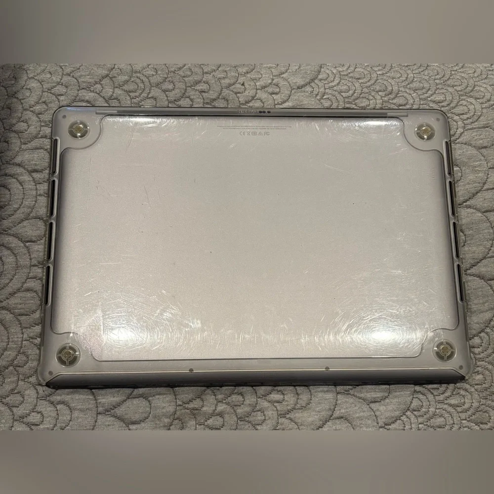 Apple MacBook Pro - Silver - Picture 9 of 9